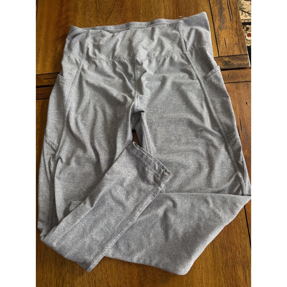 Danskin Gray Striped Leggings Women’s L/G Yoga Activewear Stretch Pants